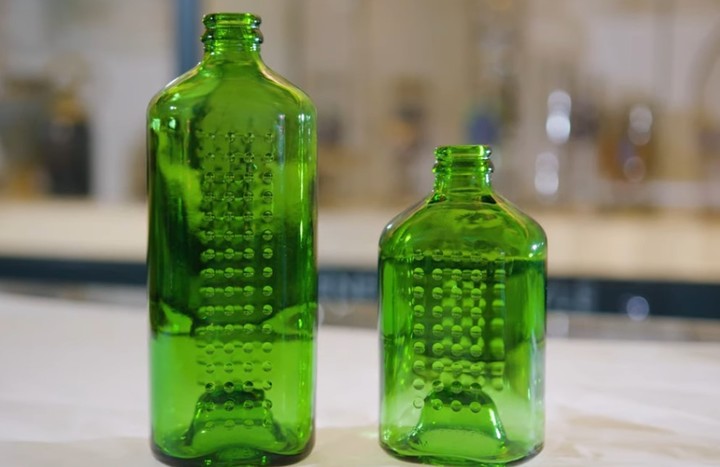 La historia de la botella de cerveza que se transformaba en bloques de construcción reutilizables