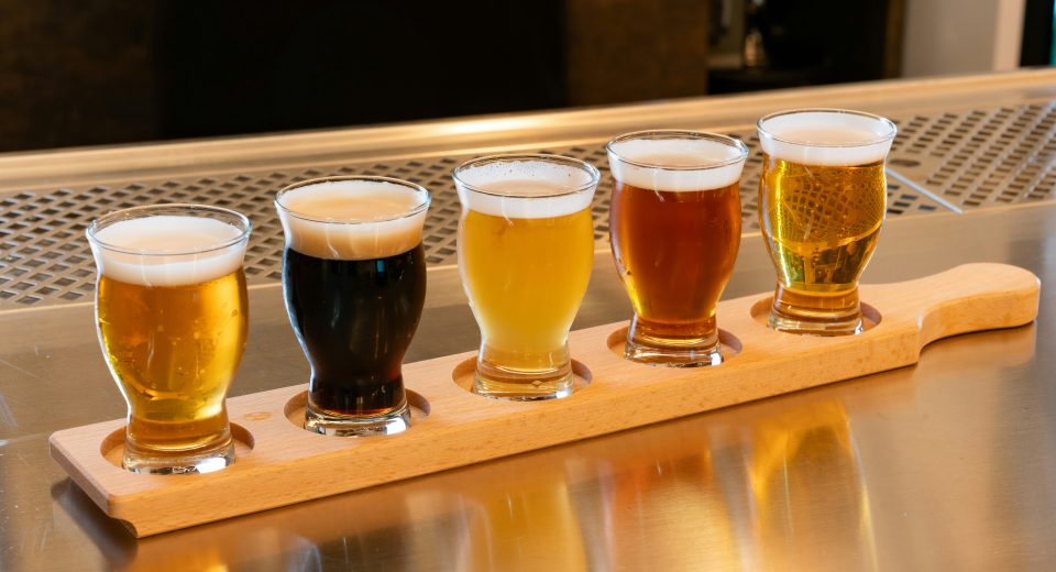 Cómo la forma de tu vaso de cerveza puede cambiar el sabor de tu bebida