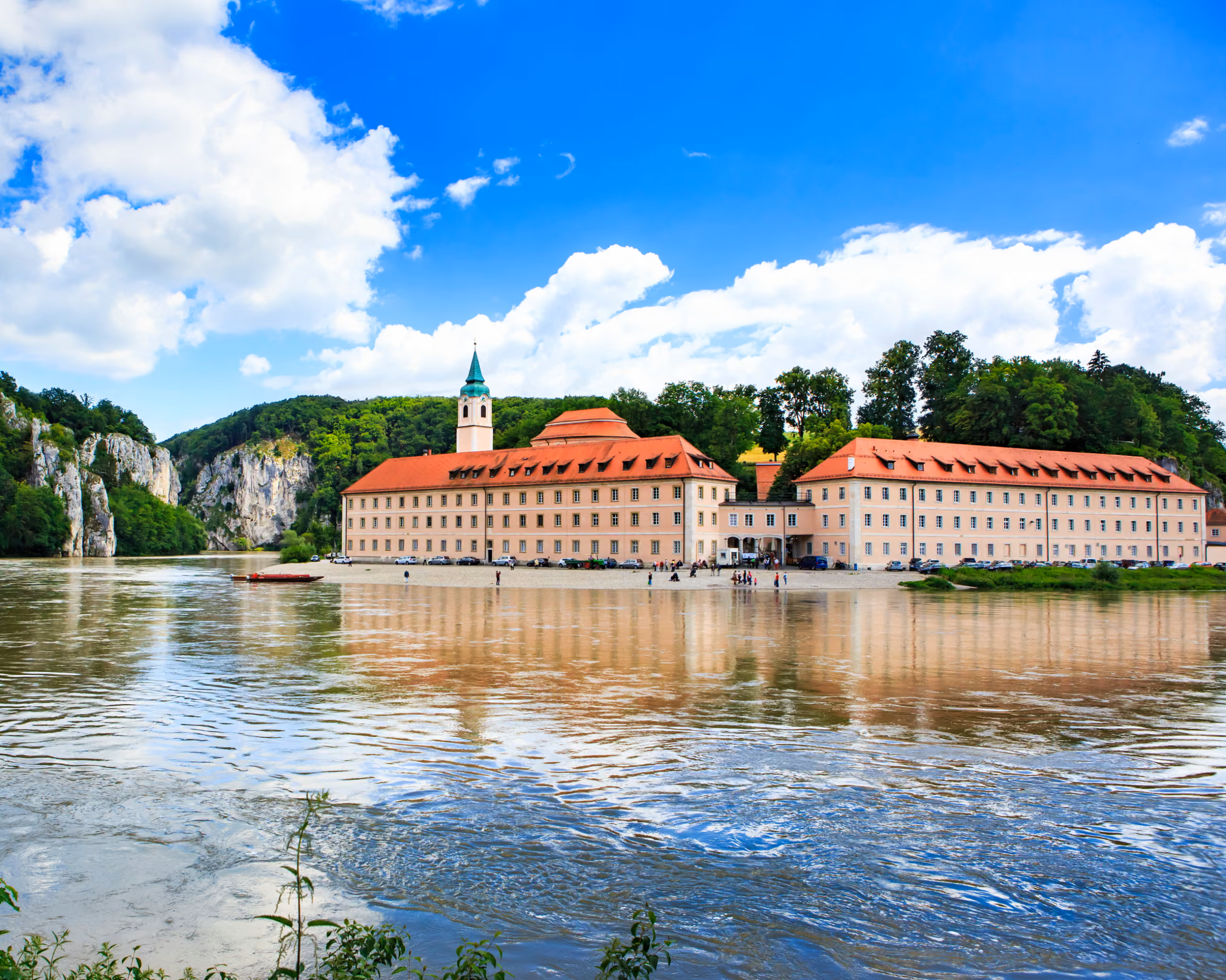 La cervecería monástica más antigua del mundo se venderá ante la caída de las ventas de cerveza alemana