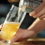 Cerveza Heineken lanza “Tocayos” en apoyo a los bares tradicionales de España