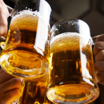 Estudio revela por qué la cerveza sigue siendo la bebida alcohólica preferida en el mundo