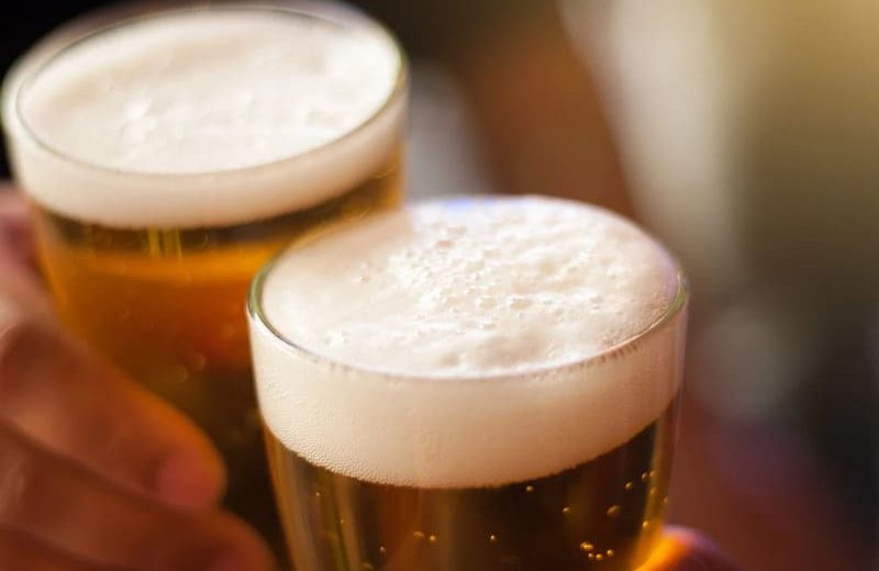 Estudio revela por qué la cerveza sigue siendo la bebida alcohólica preferida en el mundo